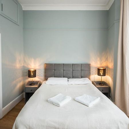 Gloucester Station Gem: 3 Bedroom Oasis London Exteriör bild